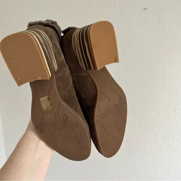 Anthropologie X ANTELOPE Brown Suede Leather Almond Toe Block Heel Slouc… - Picture 4 of 8
